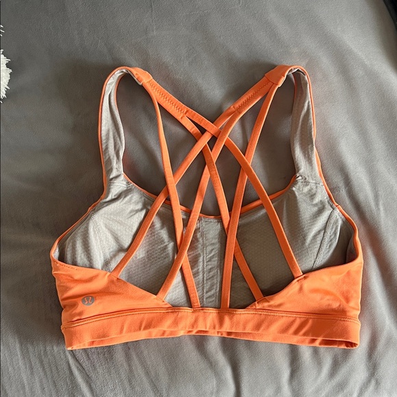Lululemon Free to Be Bra size 8 C/D cup - Picture 2 of 2